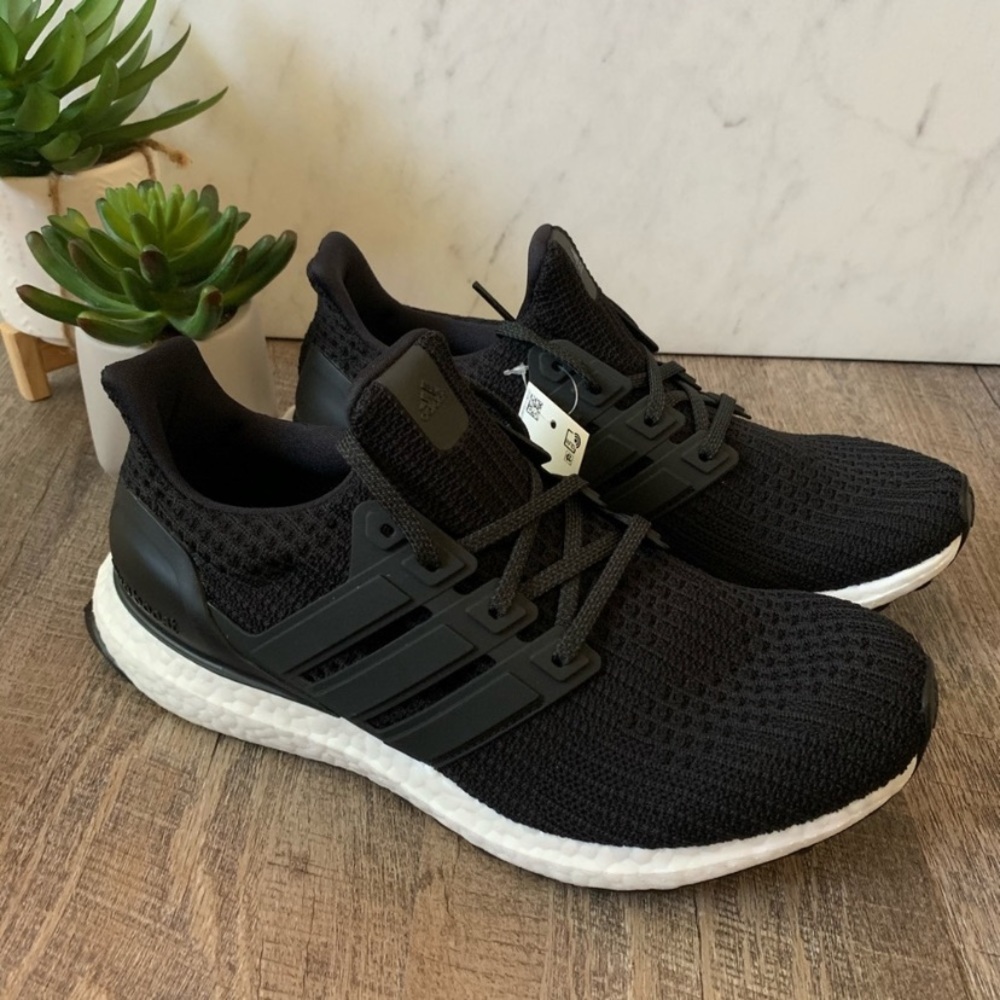 adidas UltraBOOST - Picture 5 of 7